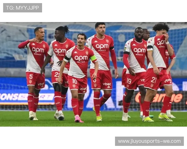 法甲最新排名揭晓:巴黎圣日耳曼领跑,争冠形势愈发激烈 法甲最新排名揭晓:巴黎圣日耳曼领跑,争冠形势愈发激烈